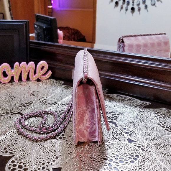 💗SOLD💗Auth Chanel Travel Line Chain Wallet - Picture 3 of 8